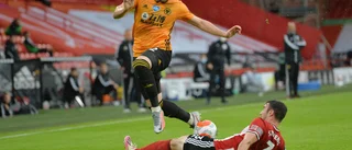 Tottenham värvar back från rival
