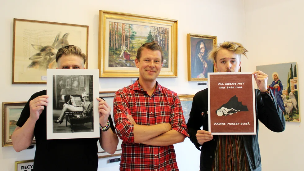 Besläktade i sitt sätt att leka med bild och text men ändå olika. Nu ställer Mathias Leclér (Villfarelser), Ola Niklasson (Ola Art) och Victor Johannesson (Depressiva Döden) ut tillsammans i Galleri Rådhuset, Söderköping.