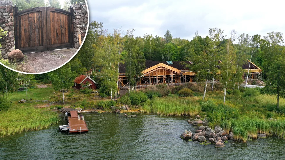 Timmerhuset vid Hjälmaren är byggt i litauisk tall och har en va-anläggning dimensionerad för ett tiotal personer.