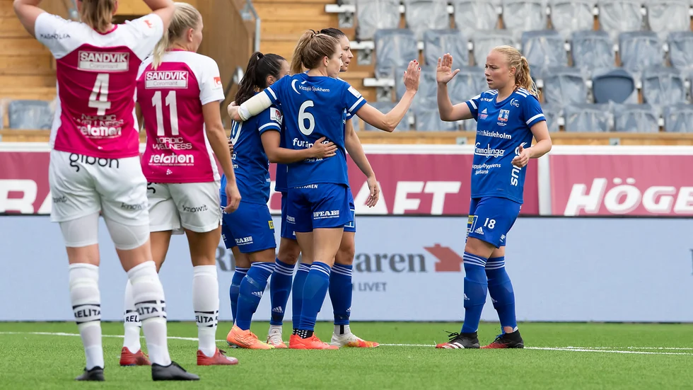 Vittsjö firar sitt mål som blev matchens enda medan Uppsala deppar.