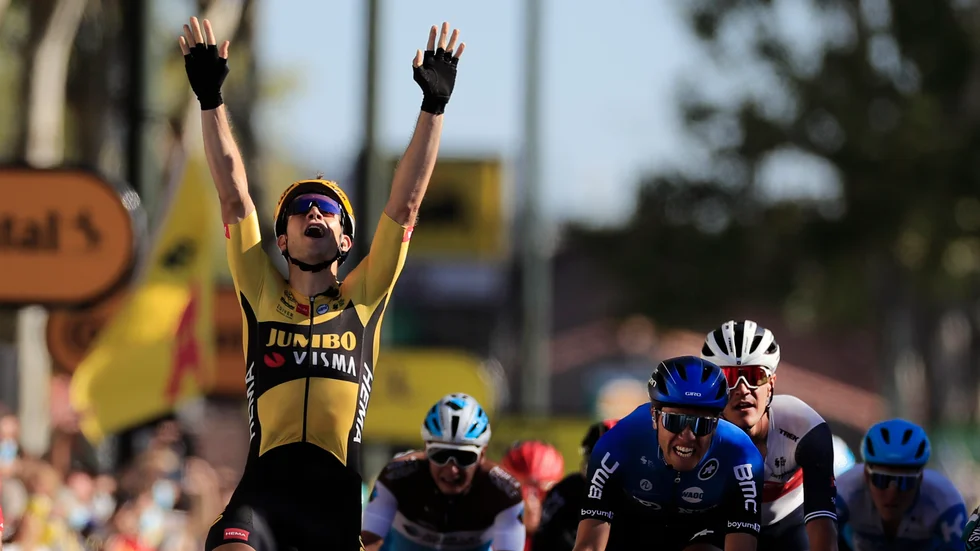 Den belgiske spurtspecialisten Wout van Aert kunde sträcka upp armarna i en segergest i Tour de France, för andra gången den här veckan.