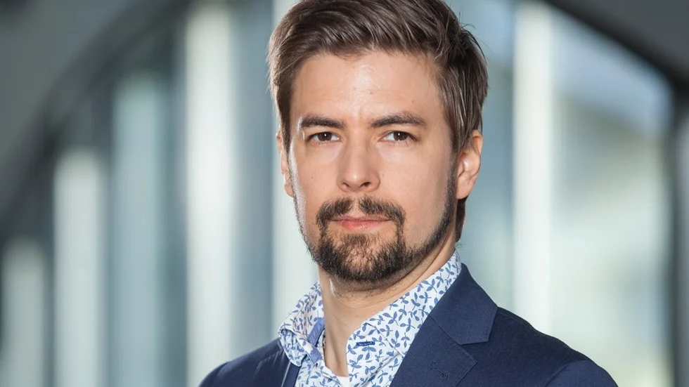 Eskilstunapolitikern Linus Lakso blir tillförordnad partisekreterare i Miljöpartiet.