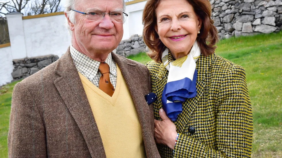 Kung Carl XVI Gustaf står i fokus i TV4 och C Mores planerade tv-serie om det svenska kungahuset. Drottning Silvia lär också finnas med på ett hörn. Arkivbild.