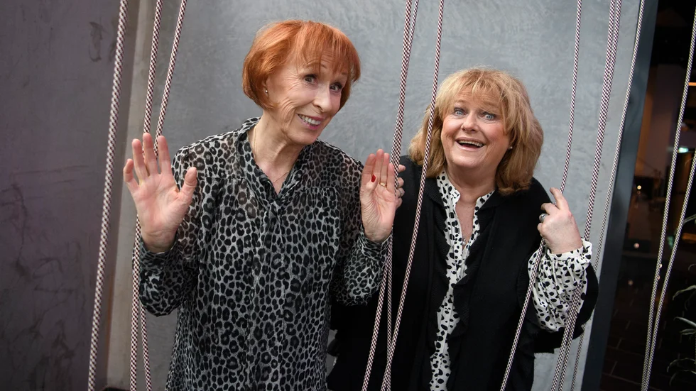 Eva Rydberg och Ewa Roos tävlar i Melodifestivalen med låten "Rena rama ding dong".