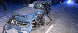 Man fastklämd i allvarlig trafikolycka mellan Ärla och Kjula