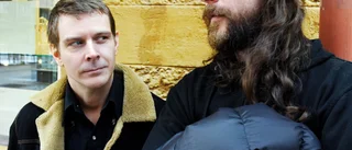 Korta liveframträdanden för liten publik