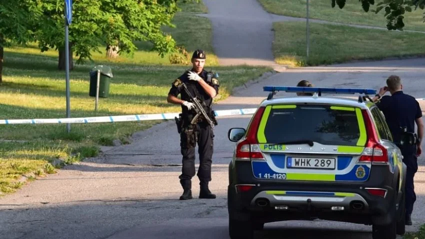 Utredningen om mordet i Skiftinge natten mellan 27 och 28 juni där en 36-årig man sköts till döds, går fortsatt trögt.