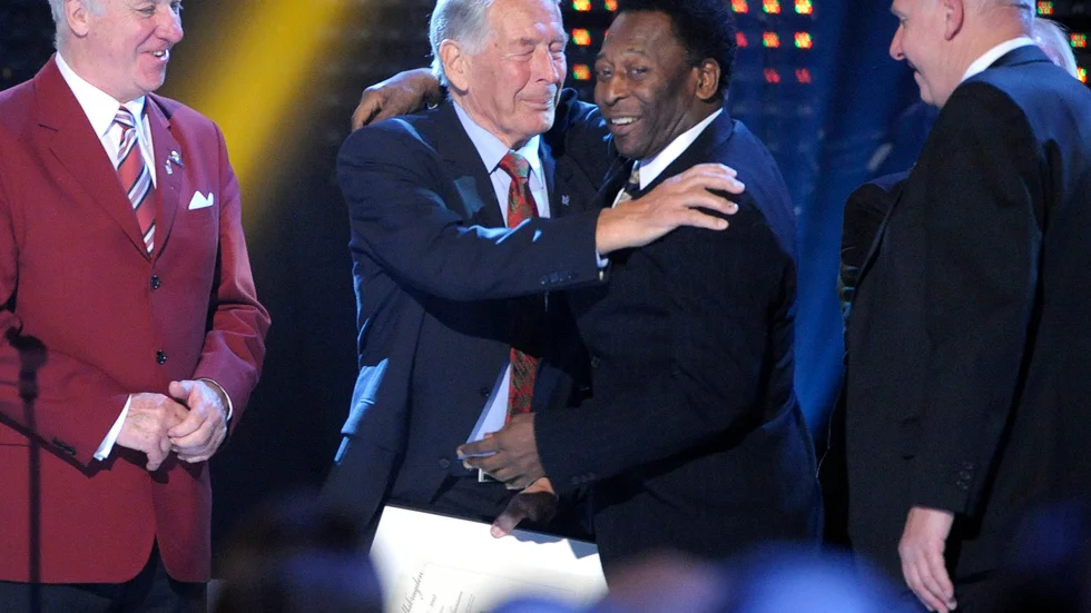 Agne Simonsson och Pelé. Arkivbild.