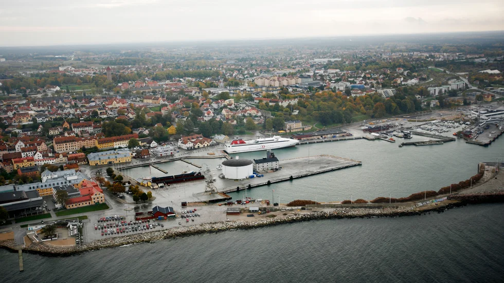 Under flera år har det pågått diskussioner om hur inre hamnen i Visby ska se ut framtiden. Nu har regionen ett förslag.
