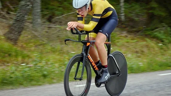 Gustav Johansson gjorde ett försök, med 400 meter kvar, men det räckte inte hela vägen.