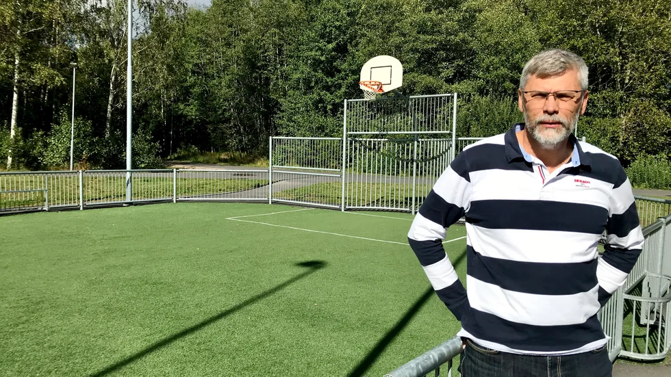 Peterslundsskolans rektor Christer Åhlfeldt berättar att det var nära att en brand i ett soprum var nära att ödelägga hela skolan. "Hade det gått 15 minuter till hade det nog varit försent", säger han.
