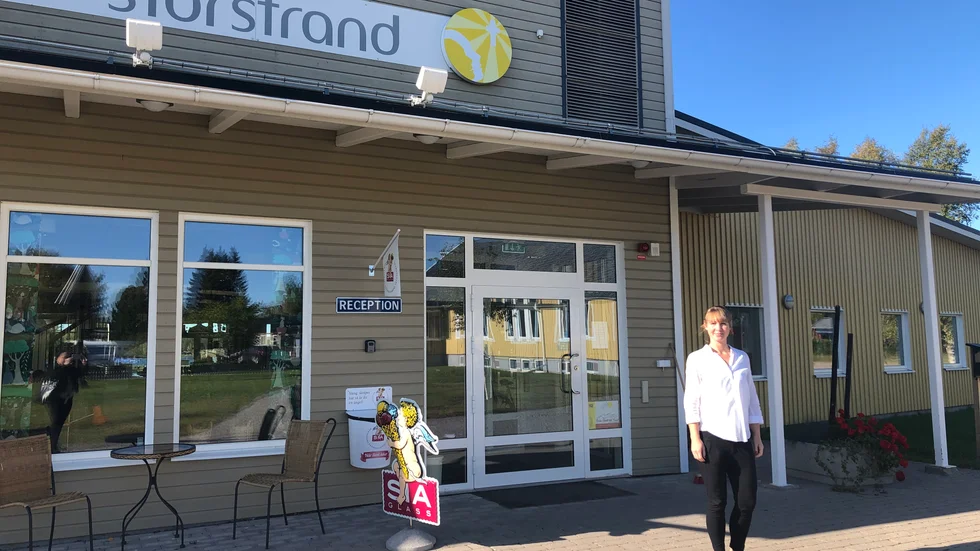 Att en detaljplan för området äntligen är klar välkomnas av Lina Vikberg, verksamhetschef på Storstrand kursgård. "Det har varit en lång process och det känns skönt att det är klart".