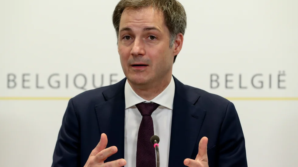 Belgiens premiärminister Alexander De Croo berättar om skärpta coronaåtgärder.