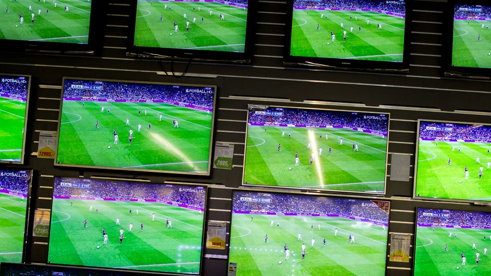 En man krävs på miljoner sedan han sålt tv-abonnemang illegalt. Arkivbild.