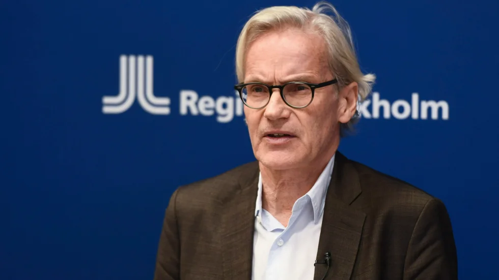 Region Stockholm ser en rejäl ökning av antalet svårt sjuka i behov av intensivvård, säger Johan Bratt, tillförordnad hälso- och sjukvårdsdirektör.