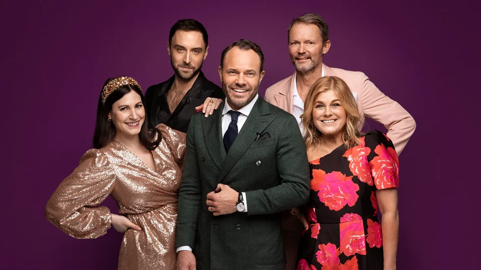 Panelen i "Masked singer" består av Nour El-Refai, Måns Zelmerlöw, Felix Herngren och Pernilla Wahlgren. Programledare är David Hellenius. Pressbild.