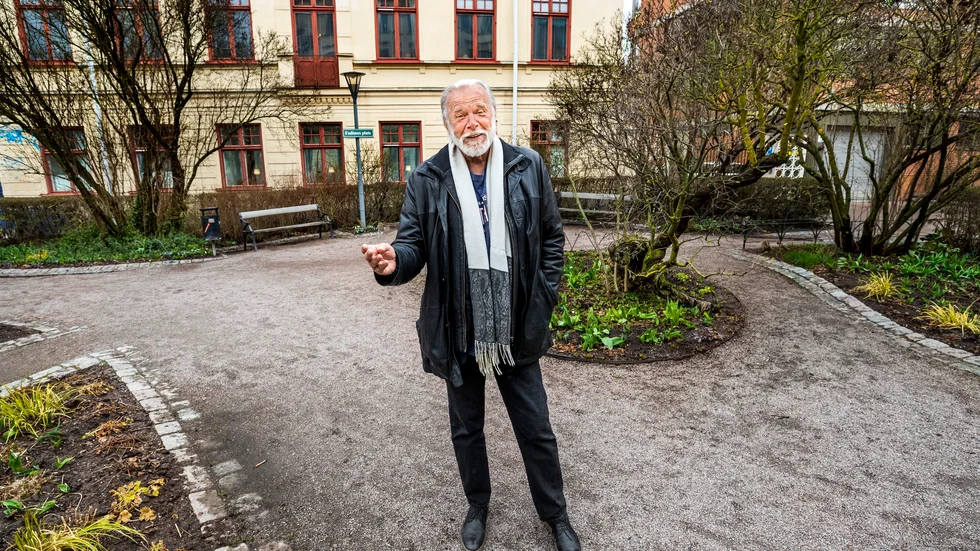 Leif Ericksson ligger tillsammans med författaren Ulf Broberg bakom boken "Du ska dö" som tv-serien delvis bygger på.