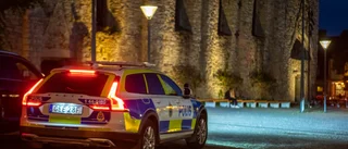Knivbeväpnad man gripen i krogmiljö