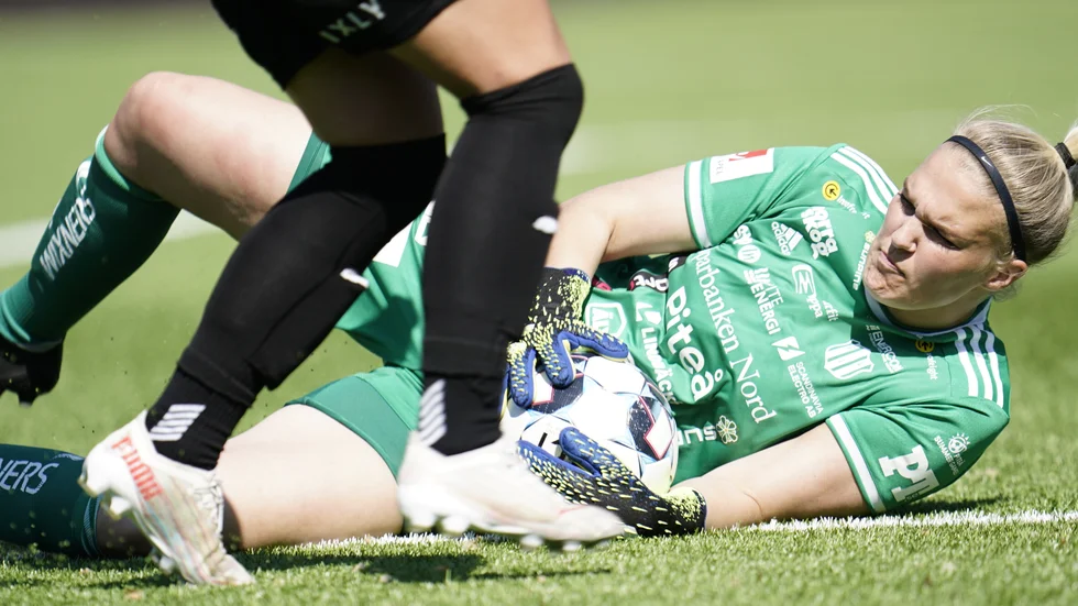 Nichole Persson har varit rena väggen i sina två allsvenska matcher i PIF-tröjan