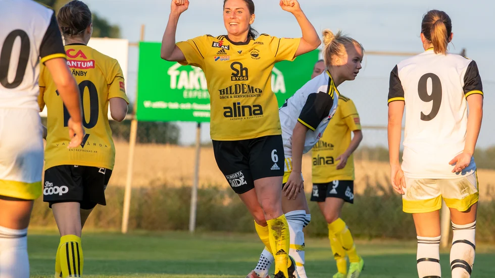  Caroline Lundberg blev stor derbyhjälte med sina tre mål.