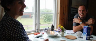 "När gatubelysningen släcktes förstod vi att elavbrottet inte bara drabbat huset som vi hyrt" Paret von der Heide har haft två elavbrott under semestern