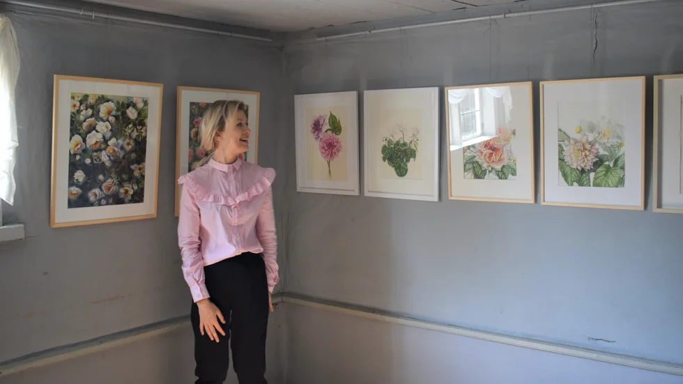 Nadya Deeva målar botaniska bilder och mer expressiva akvareller. "Jag har släppt på kontrollen och jag vill fortsätta släppa kontrollen", säger hon.