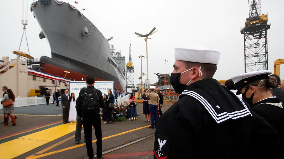 Försörjningsfartyget USNS Harvey Milk ska kommunicera den amerikanska flottans värderingar.