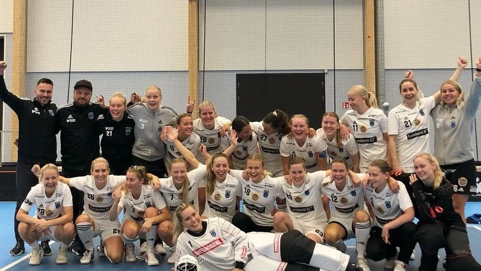 Sirius firar turneringssegern.