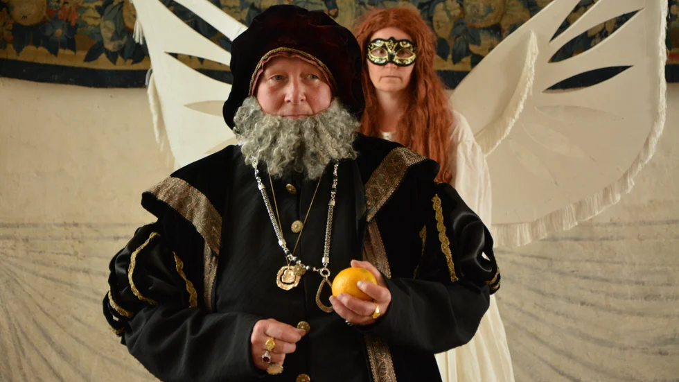 Marja Vilgren och Åsa Bergman Johansson i teatern om Gustav Vasa.
