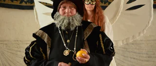 Vill skapa historiemedvetenhet genom teatern