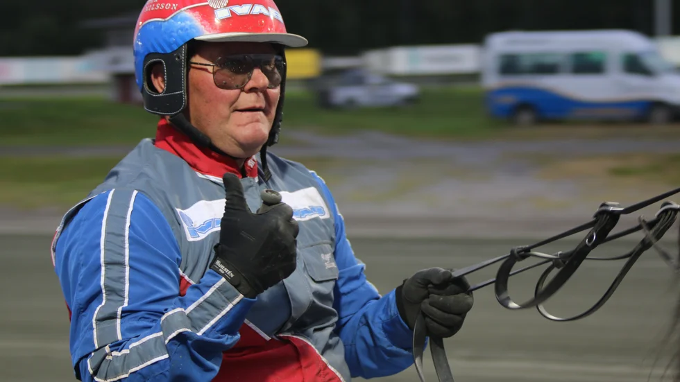 Roger Nilsson saluterade sin 50-årsdag genom att öppna V65-spelet i Boden med Mellby Fog