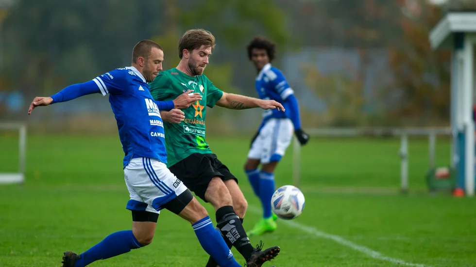 IFK Motalas spelande tränare Alexander Magnusson-Glaad kommer att leda en underdog i division 4. Modigt att säga ja, tycker Jens Bollius.