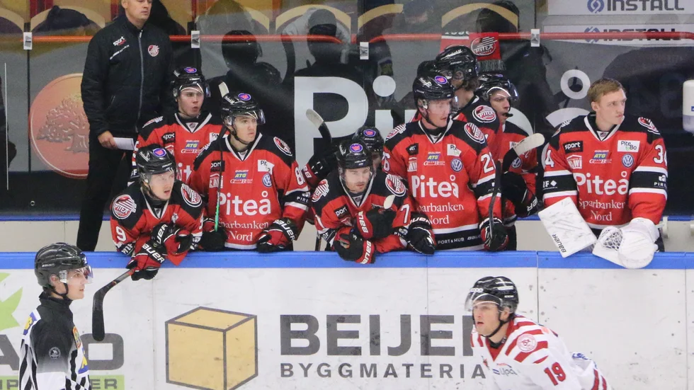 Piteå Hockey åkte på en tung förlust borta mot Teg. 