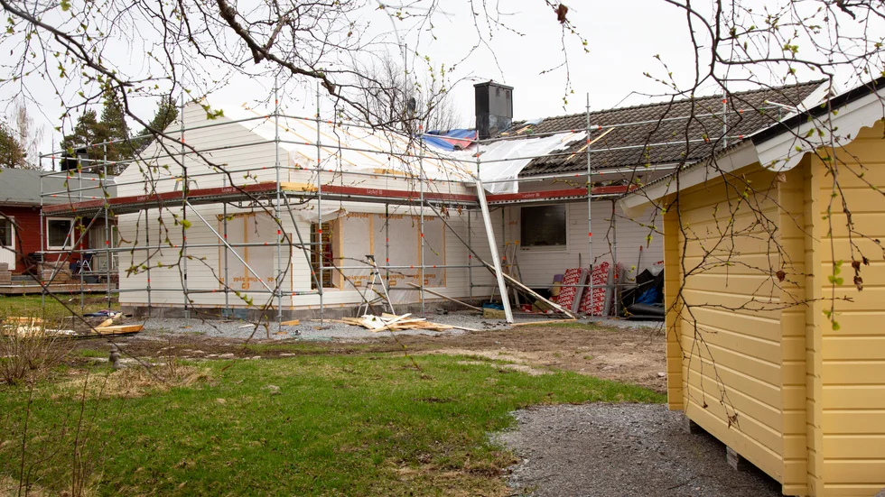 Länsstyrelsen upphäver regionens beslut om att ge bygglov för en utbyggnad av en fastighet nära Visby flygplats. (Huset på bilden har inget med texten att göra.)