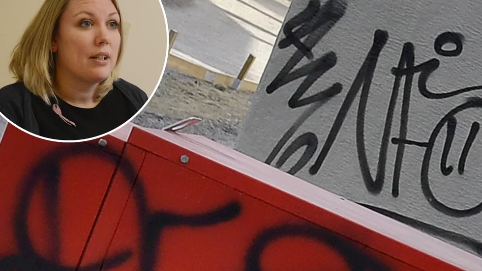 Klottret har minskat betydligt i kommunen, men kostar ändå 20 000-30 000 kronor om året" Onödiga pengar," anser Marie Nicholson (M).