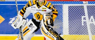 Stor succé för tidigare AIK-junioren – leder målvaktsligan i stor stil