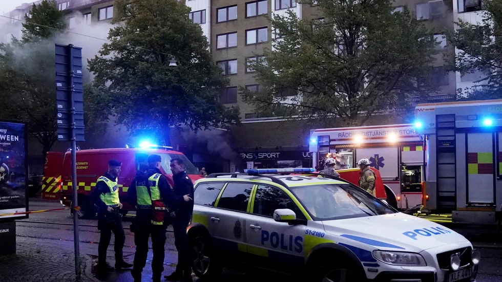 En explosion har inträffat vid ett flerfamiljshus i Annedal i centrala Göteborg.