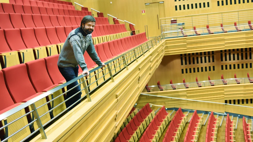 Patrik Örnkloo menar att det är fantastiskt roligt att äntligen kunna välkomna konsertpubliken igen till Kulturens hus.