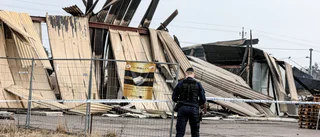Lagerbyggnad brann ner i misstänkt anlagd brand