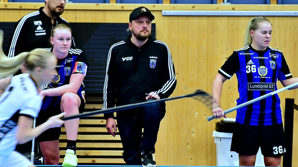 Sirius med tränaren Marko Palosaari i spetsen kan blicka mot kvartsfinalspel mot Kais Mora.