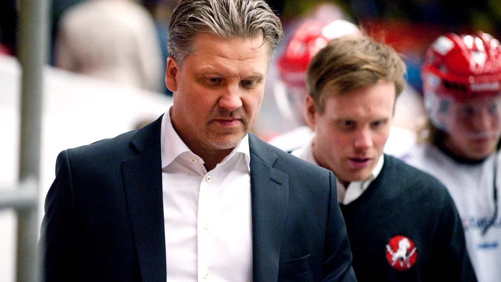 Pelle Hånberg i Vita Hästens bås. 