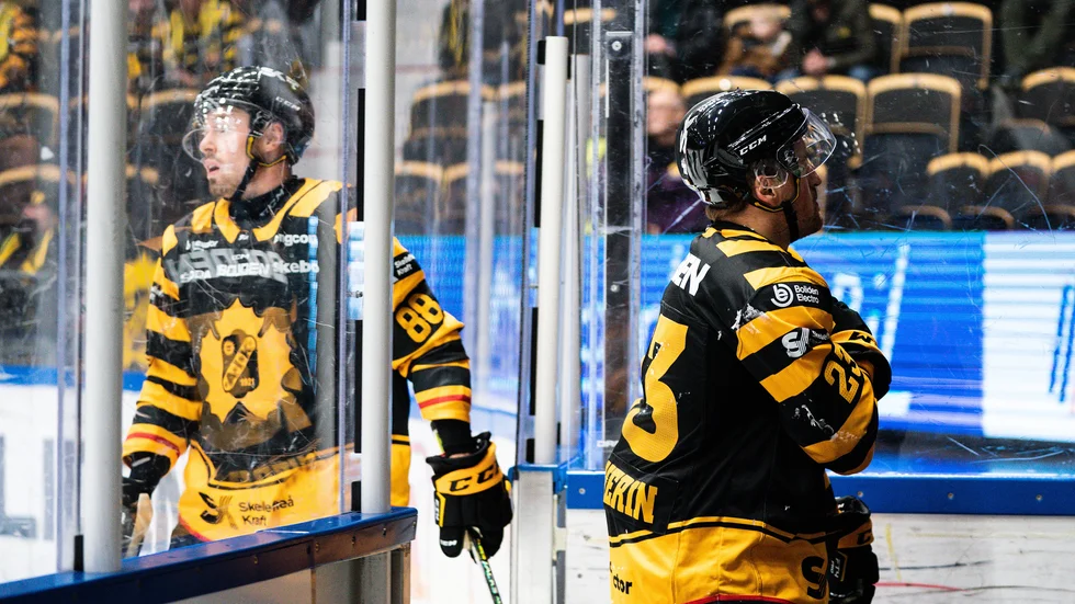 Adam Mascherin tvingades lämna matchen skadad – nu lär stjärnan saknas i laguppställningen framöver.