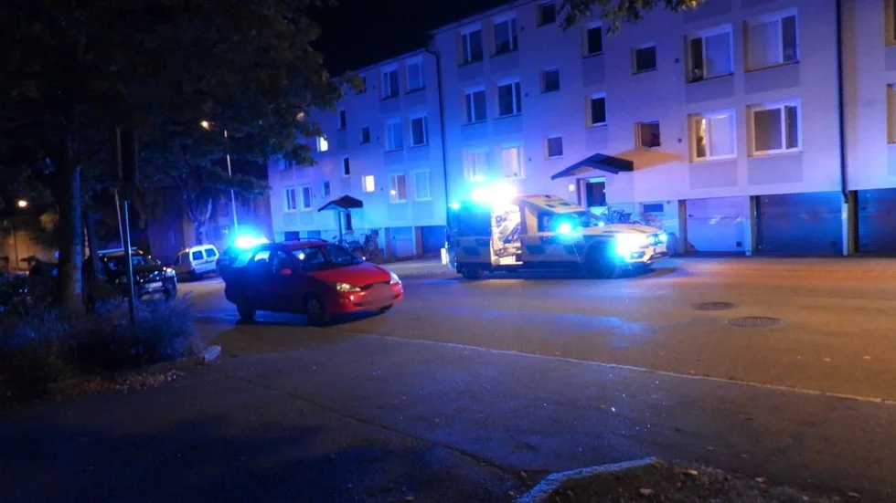 Händelsen inträffade vid 20.30-tiden på Vrinnevigatan under måndagskvällen.