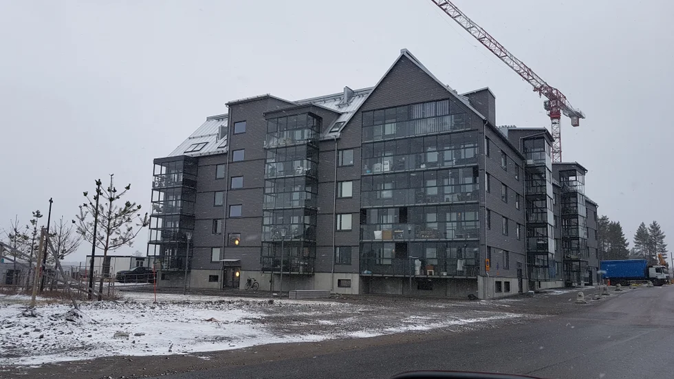 Kronandalen är bara ett i raden av grå och svarta hus som byggs i Luleå. 