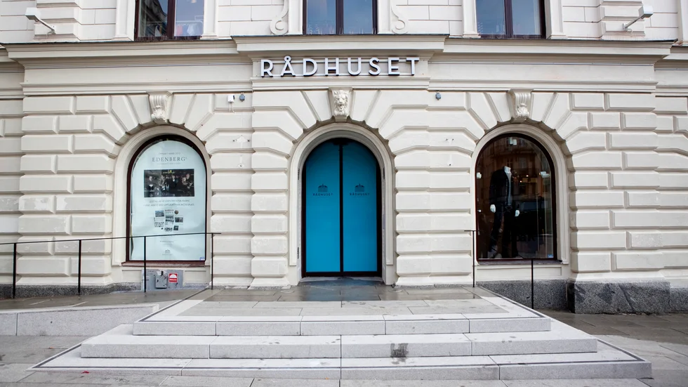Rådhuset har ett idealiskt läge för ett nytt konstmuseum, skriver Cecilia Wiklander.