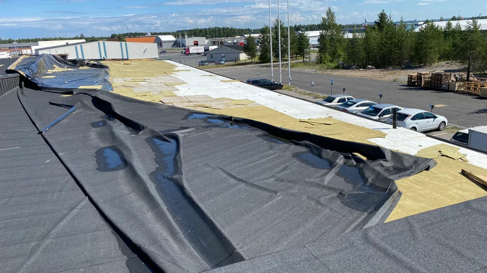 "Jag märkte hur det började vibrera i väggarna", säger en av arbetarna.
