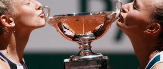 Dubbel titelglädje för Krejcikova