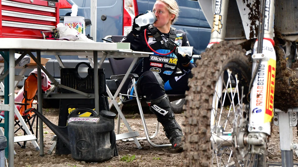 Emma Wennbom från Göta MS har medaljförhoppningar när enduro-SM:s sista deltävling avgörs i Enköping i helgen. Det blir inget guld, men sedan är det öppet.
