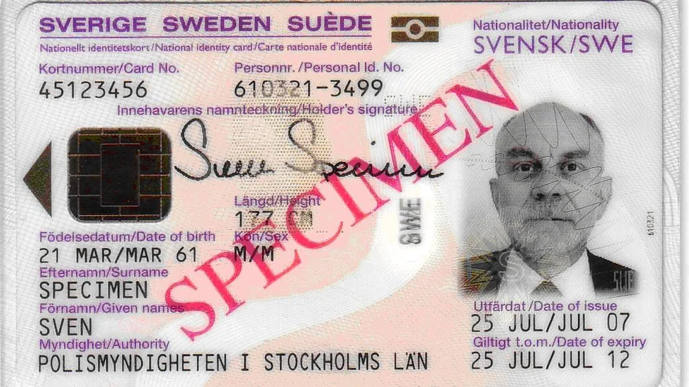 Det måste gå att hitta lösningar som gör det enklare att skaffa sig ett id-kort, skriver Lennart Gustavsson (V), kommunstyrelsens ordförande i Malå.