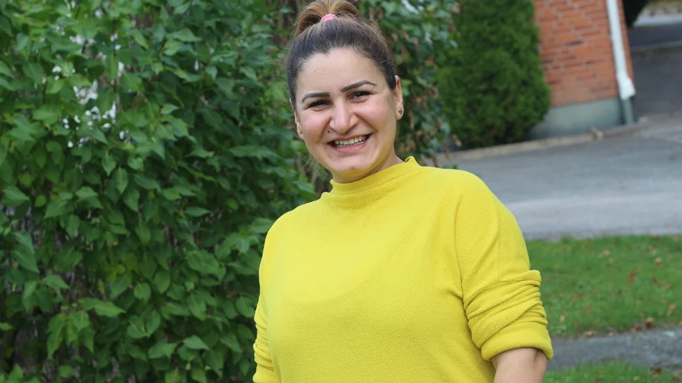 Samira Ebo bor med sin familj i Gunnebo och jobbar på Gunnebo Fastening. De flyttade hit från Gamleby, på grund av jobbet. 